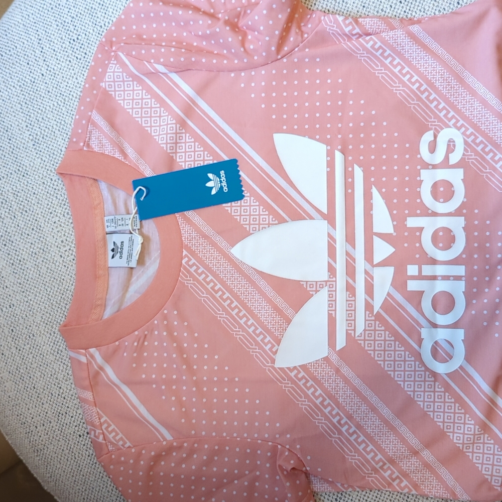 Adidas t-shirt